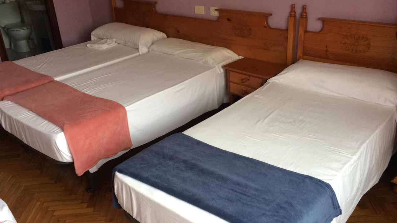 Albergue Hostal Telmo Tui Zewnętrze zdjęcie