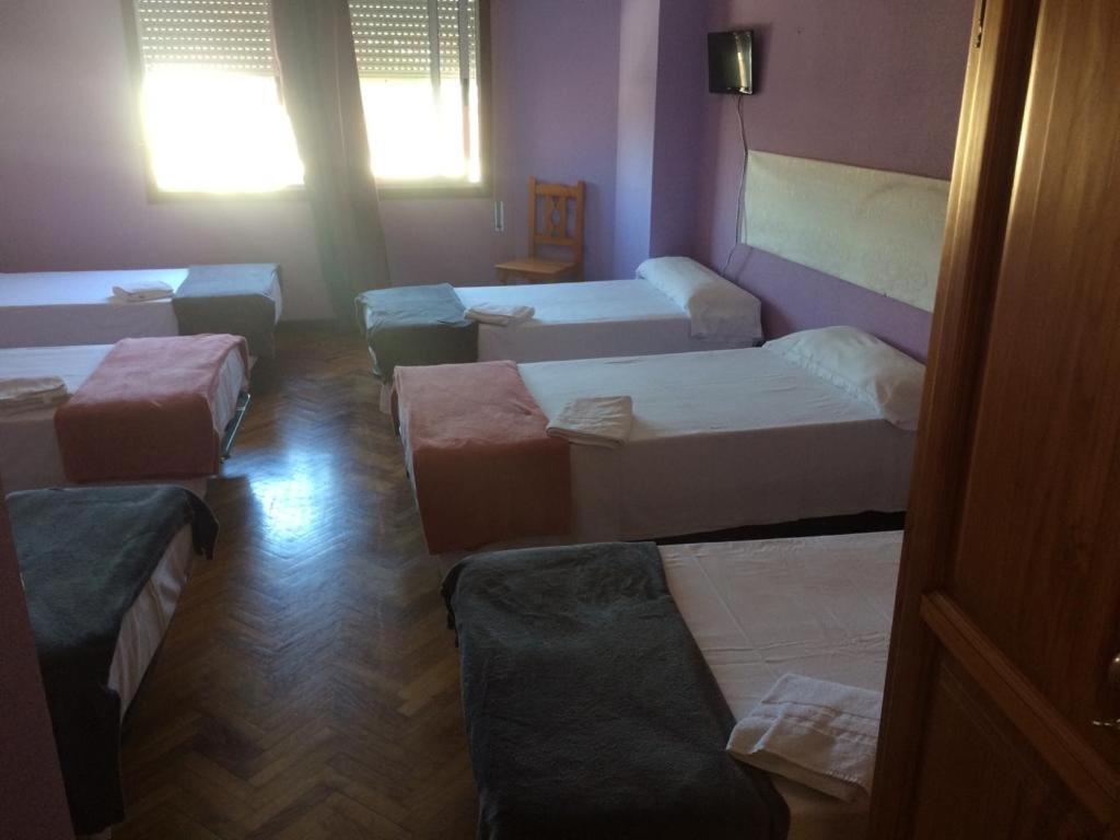 Albergue Hostal Telmo Tui Zewnętrze zdjęcie